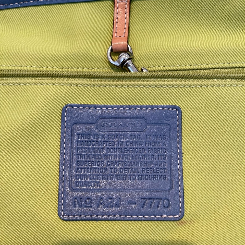 Coach Bag - Picture 3 of 6